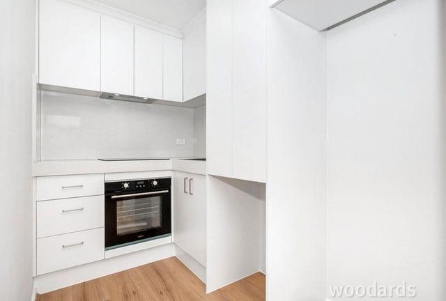 18/12 Dundas Street, VIC 3071