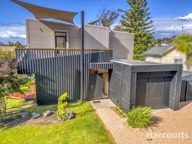 38 Law Street, VIC 3825