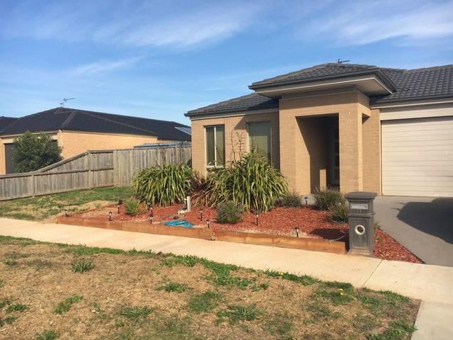 11 Cantwell Dve, VIC 3850