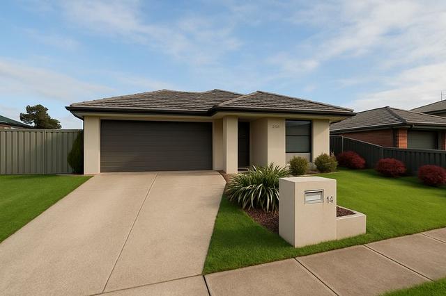 14 Avoca Place, VIC 3825