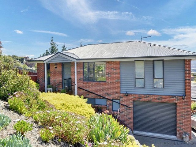 2/4 Ironbark Drive, TAS 7011