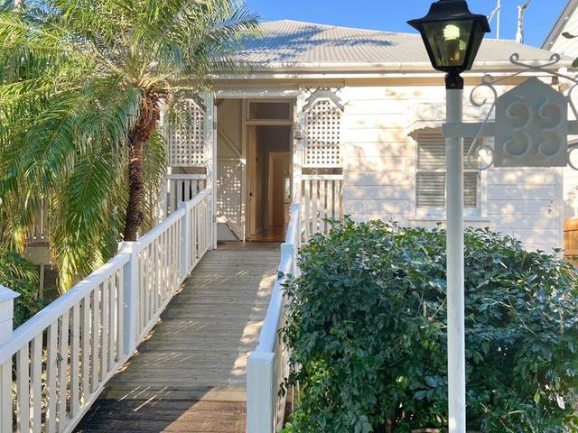 33 Burlington Street, QLD 4169