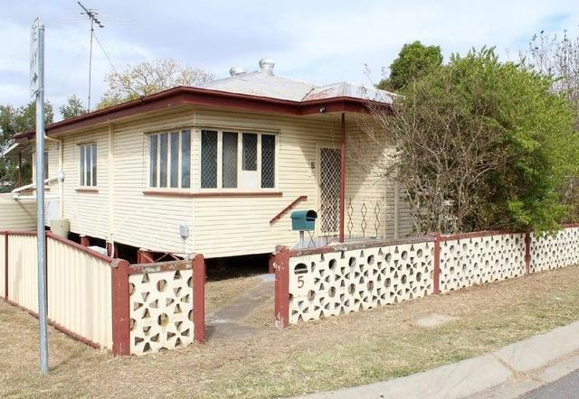 5 Churchill St,, QLD 4305