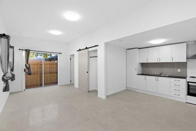 2A Kumbari St, QLD 4500