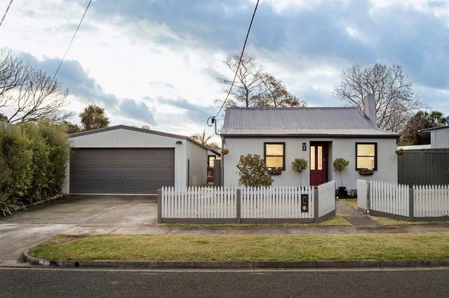 8 Baxter Crescent, VIC 3911