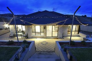 Rear of house (2005-03-24)
