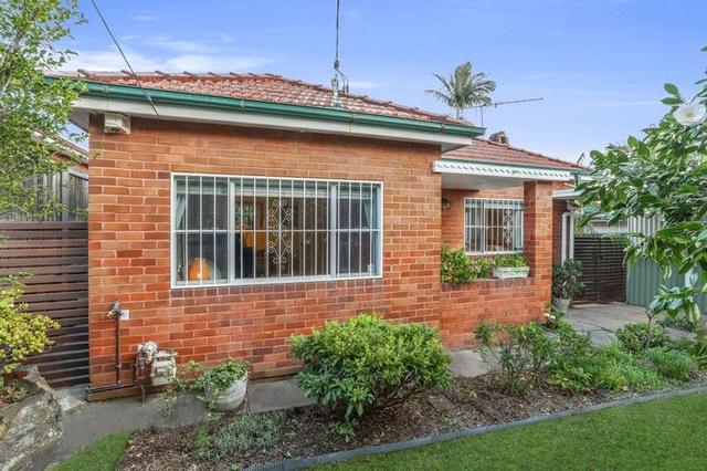1 Glenview Avenue, NSW 2206