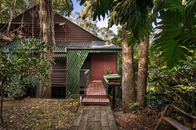 233 Taringa Parade, QLD 4068