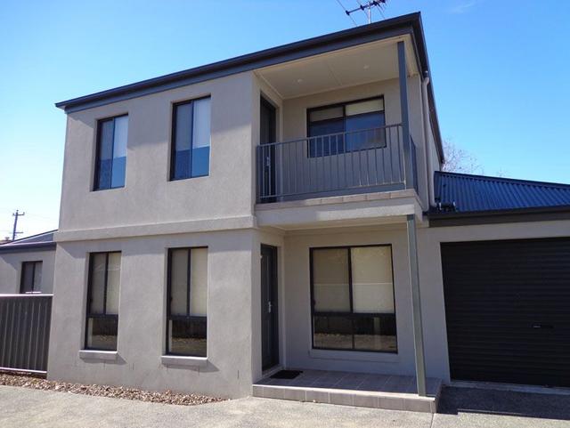 2/559 Hovell Street, NSW 2640