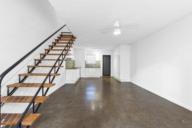 9/15 George  Avenue, QLD 4218