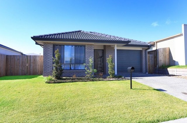 27 Steves Way, QLD 4209
