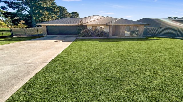 8 Kirkley Street, NSW 2790