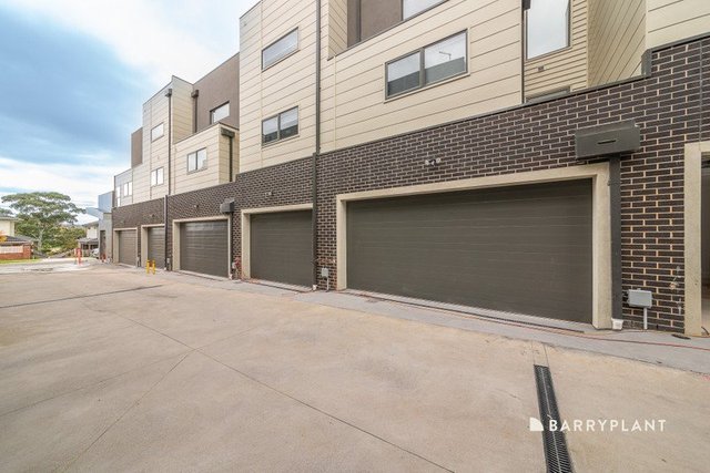4/2 Josephine Street, VIC 3046