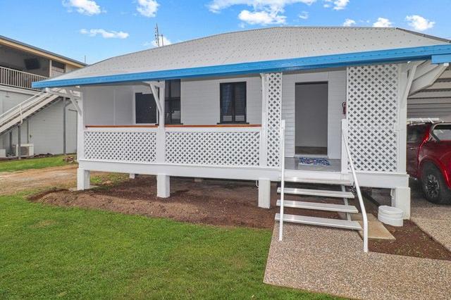 10 Bruce Parade, QLD 4850