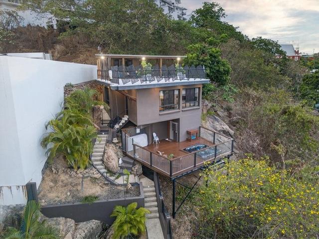 273 Walker  Street, QLD 4810