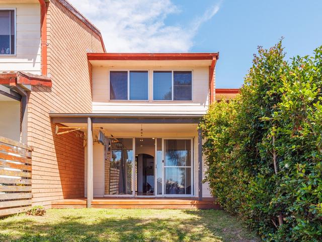 Unit 2/26 West St, NSW 2551