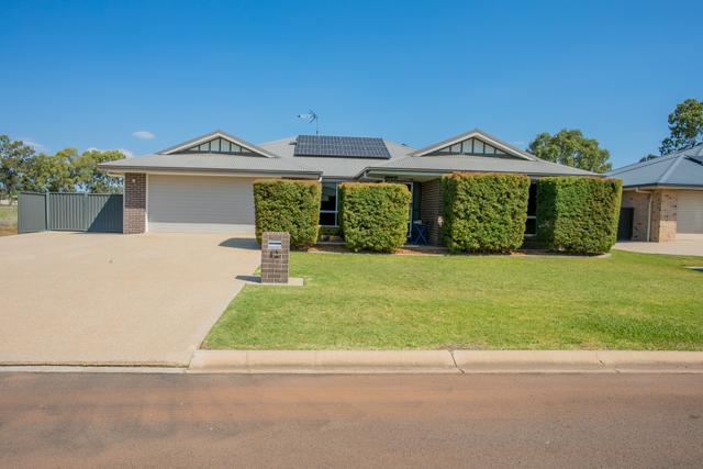 12 Layne Crescent, QLD 4413