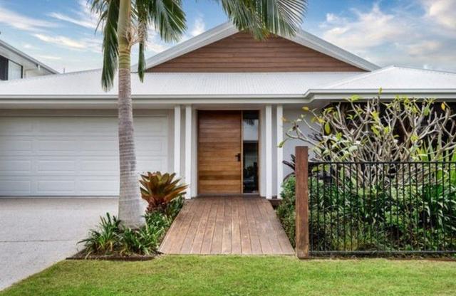 6 Clover Way, QLD 4212