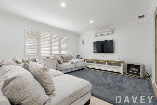 74 Highclere Boulevard, WA 6064