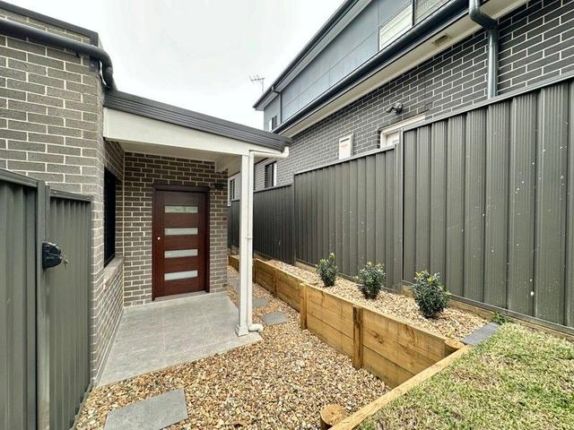 50a Mahoney Drive, NSW 2560