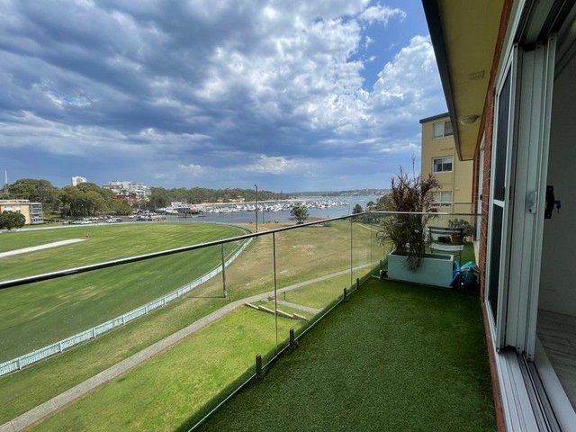 18/2 Deeban Walk, NSW 2230