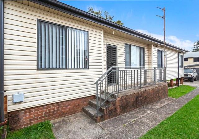 2/4 Park  Road, NSW 2516