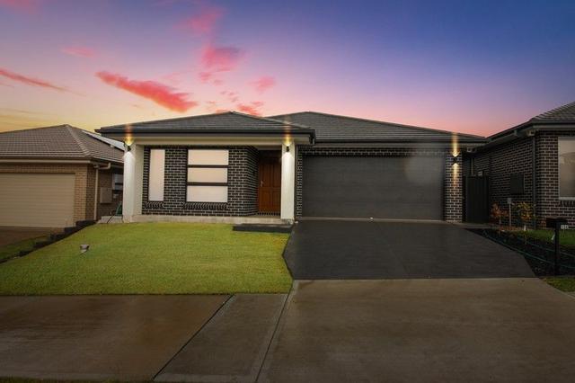 136 Donovan Boulevard, NSW 2557