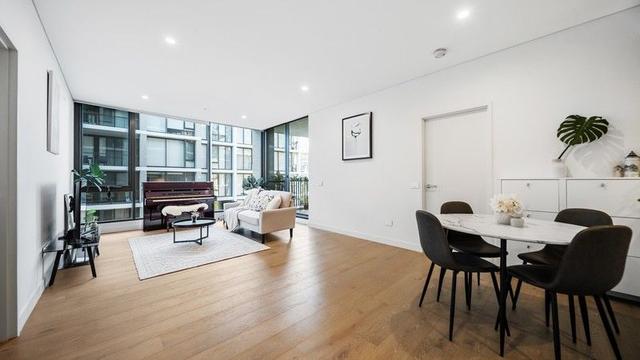 412/11 Spurway Drive, NSW 2153