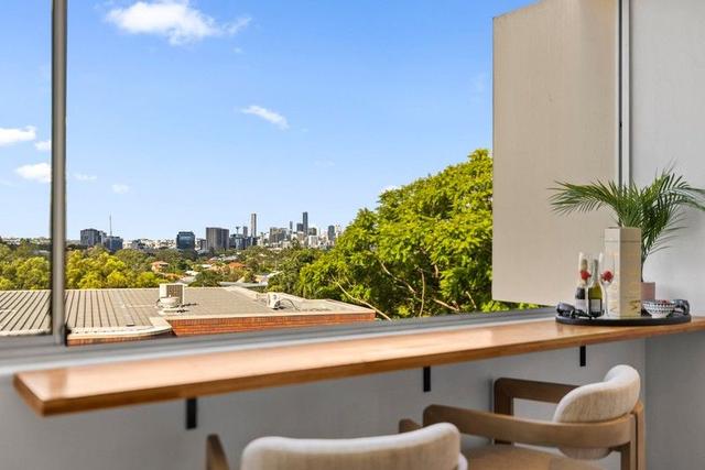 4/64 Swann Road, QLD 4068