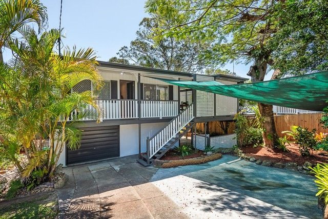 15 Warana Avenue, QLD 4215