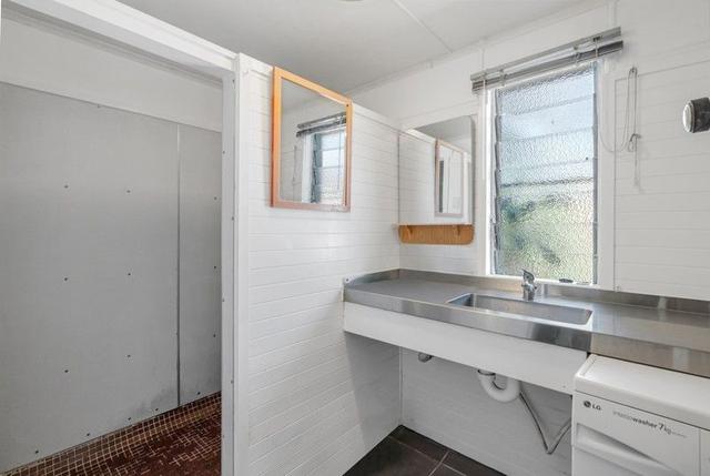 2/20 Harris Street, QLD 4870