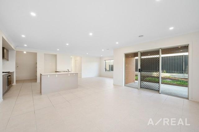 3 Lexington Parade, VIC 3806