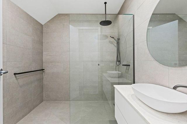 2/84 Newlands Road, VIC 3058