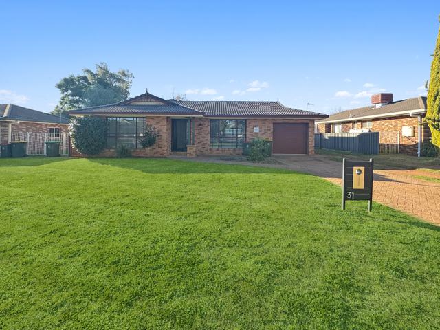 31 Jacqueline Drive, NSW 2830