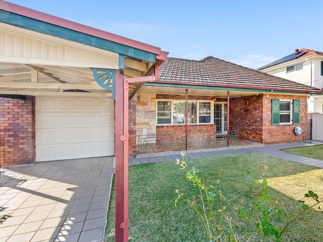 2 Booragul Street, NSW 2209