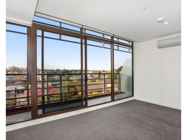 2305/170-178 Edward Street, VIC 3057