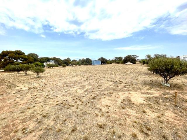 14 Roberts Road, SA 5690