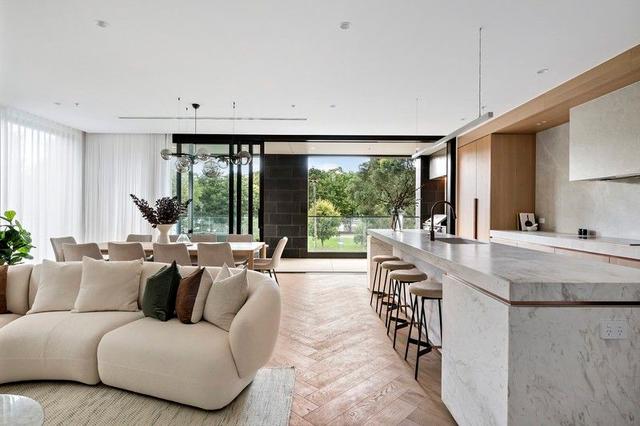 301/181 Cardigan Street, VIC 3053