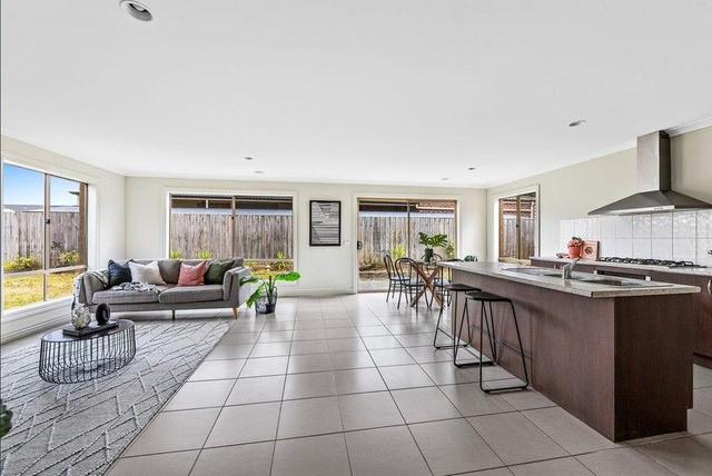 3 King Parrot Way, VIC 3757