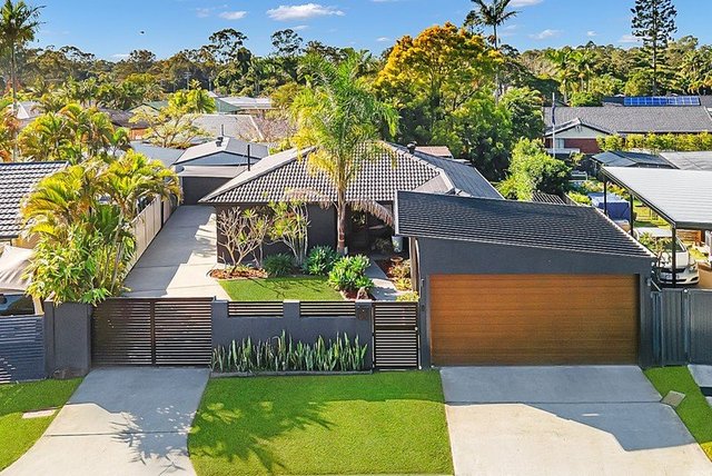10 The Avenue, QLD 4211