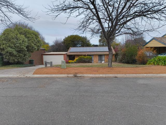 17 Fred Johns Crescent, ACT 2617
