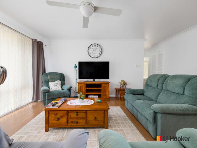 1/4 Eric Fenning Drive, NSW 2536