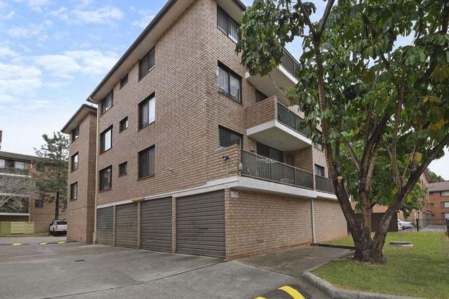 2/77 Memorial Avenue, NSW 2170
