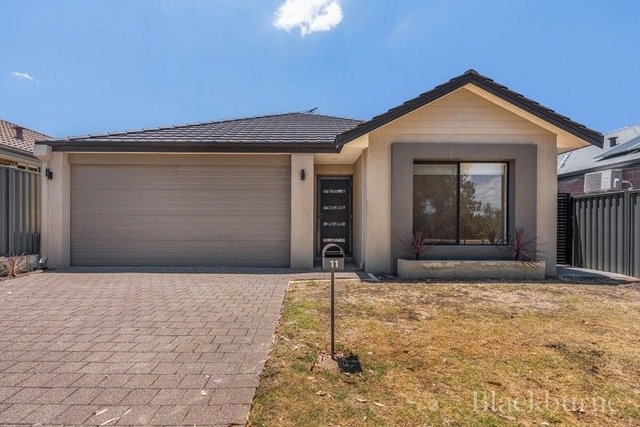 11 Olivina Parkway, WA 6055