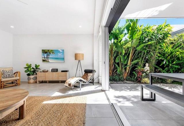 1/21 Arthur Street, QLD 4218