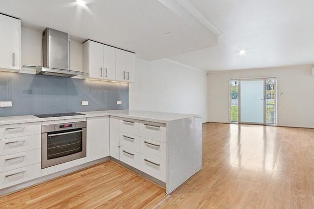 2/143 Royal  Parade, VIC 3052