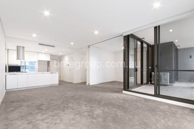 402/13 Spurway Drive, NSW 2153