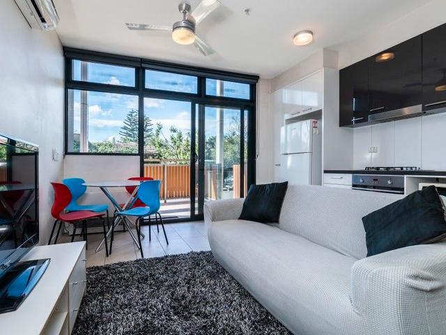 10/14-20 Nicholson Street, VIC 3058