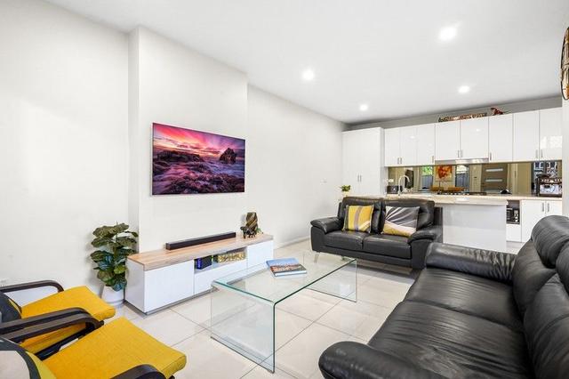 8/27 Tungarra Road, NSW 2145
