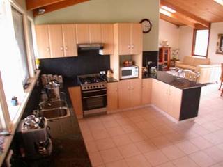 Kitchen (2004-10-01)